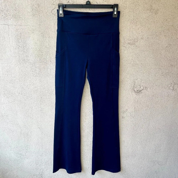 NWT Lou & Grey Luvstretch Flare Navy Pants Small - Picture 3 of 7